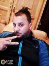 انا من السوقر، أعزب، 38 سنة هنا من أجل البحث عن شريك لتحقيق زواج عادي تعرف عليّ أكثر من خلال بروفايلي، فربّ صدفة خير من ألف ميعاد.