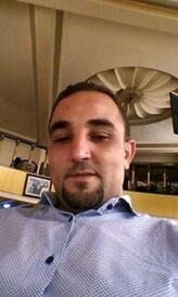 انا من تزنيت، أعزب، 42 سنة هنا من أجل البحث عن شريك لتحقيق زواج عادي تعرف عليّ أكثر من خلال بروفايلي، فربّ صدفة خير من ألف ميعاد.