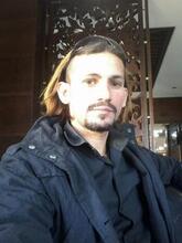 انا من غزه، مطلق، 39 سنة هنا من أجل البحث عن شريك لتحقيق زواج عادي تعرف عليّ أكثر من خلال بروفايلي، فربّ صدفة خير من ألف ميعاد.