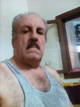انا أرمل، 63 سنة هنا من أجل البحث عن شريك لتحقيق زواج عادي تعرف عليّ أكثر من خلال بروفايلي، فربّ صدفة خير من ألف ميعاد.