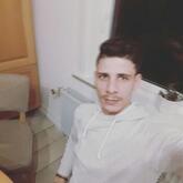 انا أعزب، 31 سنة هنا من أجل البحث عن شريك لتحقيق زواج مسيار تعرف عليّ أكثر من خلال بروفايلي، فربّ صدفة خير من ألف ميعاد.