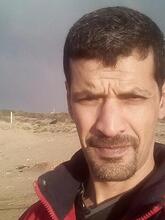 انا من عين البيضاء، أعزب، 42 سنة هنا من أجل البحث عن شريك لتحقيق زواج عادي تعرف عليّ أكثر من خلال بروفايلي، فربّ صدفة خير من ألف ميعاد.
