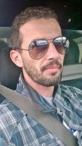 انا من تيزي وزو، أعزب، 41 سنة هنا من أجل البحث عن شريك لتحقيق زواج عادي تعرف عليّ أكثر من خلال بروفايلي، فربّ صدفة خير من ألف ميعاد.