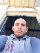 انا من خانيونس، أعزب، 32 سنة هنا من أجل البحث عن شريك لتحقيق علاقة تعارف تعرف عليّ أكثر من خلال بروفايلي، فربّ صدفة خير من ألف ميعاد.