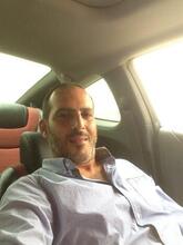 انا من حمص، متزوج، 47 سنة هنا من أجل البحث عن شريك لتحقيق علاقة تعارف تعرف عليّ أكثر من خلال بروفايلي، فربّ صدفة خير من ألف ميعاد.