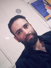 انا u، 35 سنة هنا من أجل البحث عن شريك لتحقيق زواج عادي تعرف عليّ أكثر من خلال بروفايلي، فربّ صدفة خير من ألف ميعاد.