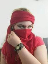 انا عزباء، 37 سنة هنا من أجل البحث عن شريك لتحقيق زواج عادي تعرف عليّ أكثر من خلال بروفايلي، فربّ صدفة خير من ألف ميعاد.