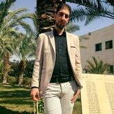 انا من نابلس، أعزب، 38 سنة هنا من أجل البحث عن شريك لتحقيق زواج عادي تعرف عليّ أكثر من خلال بروفايلي، فربّ صدفة خير من ألف ميعاد.