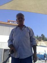 انا من البلقاء، u، 60 سنة هنا من أجل البحث عن شريك لتحقيق زواج عادي تعرف عليّ أكثر من خلال بروفايلي، فربّ صدفة خير من ألف ميعاد.