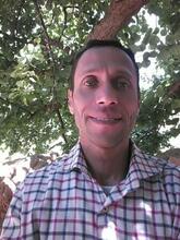 انا u، 58 سنة هنا من أجل البحث عن شريك لتحقيق زواج عادي تعرف عليّ أكثر من خلال بروفايلي، فربّ صدفة خير من ألف ميعاد.