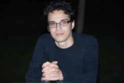 انا من الفاهره، أعزب، 41 سنة هنا من أجل البحث عن شريك لتحقيق علاقة تعارف تعرف عليّ أكثر من خلال بروفايلي، فربّ صدفة خير من ألف ميعاد.