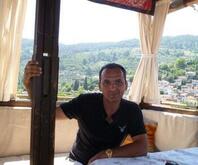انا من antalya، أعزب، 55 سنة هنا من أجل البحث عن شريك لتحقيق زواج عادي تعرف عليّ أكثر من خلال بروفايلي، فربّ صدفة خير من ألف ميعاد.