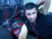 انا من الشارقه، أعزب، 44 سنة هنا من أجل البحث عن شريك لتحقيق زواج عادي تعرف عليّ أكثر من خلال بروفايلي، فربّ صدفة خير من ألف ميعاد.