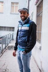 انا أعزب، 38 سنة هنا من أجل البحث عن شريك لتحقيق زواج عادي تعرف عليّ أكثر من خلال بروفايلي، فربّ صدفة خير من ألف ميعاد.