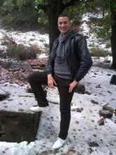 انا من احدى دول الخليج، مطلق، 48 سنة هنا من أجل البحث عن شريك لتحقيق 0 تعرف عليّ أكثر من خلال بروفايلي، فربّ صدفة خير من ألف ميعاد.