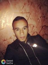انا من Ain defla، u، 33 سنة هنا من أجل البحث عن شريك لتحقيق زواج عادي تعرف عليّ أكثر من خلال بروفايلي، فربّ صدفة خير من ألف ميعاد.