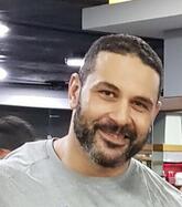انا u، 47 سنة هنا من أجل البحث عن شريك لتحقيق زواج عادي تعرف عليّ أكثر من خلال بروفايلي، فربّ صدفة خير من ألف ميعاد.