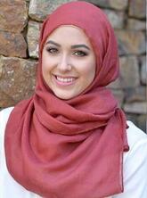 انا من الاسماعيلية ، مطلقة، 46 سنة هنا من أجل البحث عن شريك لتحقيق زواج عادي تعرف عليّ أكثر من خلال بروفايلي، فربّ صدفة خير من ألف ميعاد.