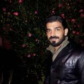 انا أعزب، 39 سنة هنا من أجل البحث عن شريك لتحقيق زواج عادي تعرف عليّ أكثر من خلال بروفايلي، فربّ صدفة خير من ألف ميعاد.
