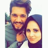 انا من ديدوش مراد، u، 26 سنة هنا من أجل البحث عن شريك لتحقيق زواج عادي تعرف عليّ أكثر من خلال بروفايلي، فربّ صدفة خير من ألف ميعاد.
