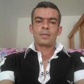 انا u، 48 سنة هنا من أجل البحث عن شريك لتحقيق زواج عادي تعرف عليّ أكثر من خلال بروفايلي، فربّ صدفة خير من ألف ميعاد.