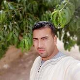 انا u، 37 سنة هنا من أجل البحث عن شريك لتحقيق زواج عادي تعرف عليّ أكثر من خلال بروفايلي، فربّ صدفة خير من ألف ميعاد.