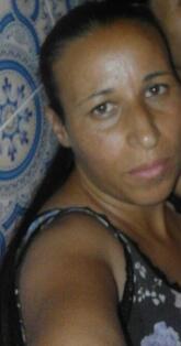 انا u، 41 سنة هنا من أجل البحث عن شريك لتحقيق زواج عادي تعرف عليّ أكثر من خلال بروفايلي، فربّ صدفة خير من ألف ميعاد.