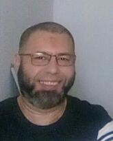 انا u، 52 سنة هنا من أجل البحث عن شريك لتحقيق زواج عادي تعرف عليّ أكثر من خلال بروفايلي، فربّ صدفة خير من ألف ميعاد.