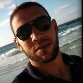 انا مطلق، 41 سنة هنا من أجل البحث عن شريك لتحقيق زواج عادي تعرف عليّ أكثر من خلال بروفايلي، فربّ صدفة خير من ألف ميعاد.