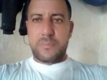 انا من البويرة، أعزب، 47 سنة هنا من أجل البحث عن شريك لتحقيق زواج عادي تعرف عليّ أكثر من خلال بروفايلي، فربّ صدفة خير من ألف ميعاد.