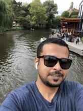 انا أعزب، 38 سنة هنا من أجل البحث عن شريك لتحقيق زواج عادي تعرف عليّ أكثر من خلال بروفايلي، فربّ صدفة خير من ألف ميعاد.
