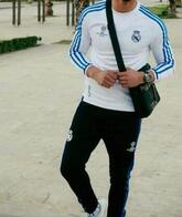 انا من taza، u، 31 سنة هنا من أجل البحث عن شريك لتحقيق زواج عادي تعرف عليّ أكثر من خلال بروفايلي، فربّ صدفة خير من ألف ميعاد.