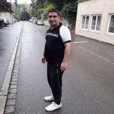 انا من شتوتغارت، أعزب، 36 سنة هنا من أجل البحث عن شريك لتحقيق زواج عادي تعرف عليّ أكثر من خلال بروفايلي، فربّ صدفة خير من ألف ميعاد.