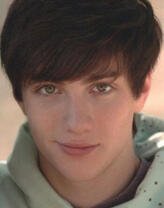 انا من برج الحوت، 37 سنة هنا من أجل البحث عن شريك لتحقيق علاقة تعارف تعرف عليّ أكثر من خلال بروفايلي، فربما نجمك هو الذي دلّك إلي.