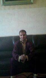 انا أعزب، 34 سنة هنا من أجل البحث عن شريك لتحقيق زواج عادي تعرف عليّ أكثر من خلال بروفايلي، فربّ صدفة خير من ألف ميعاد.