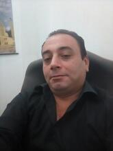 انا من قنا، متزوج، 50 سنة هنا من أجل البحث عن شريك لتحقيق زواج عادي تعرف عليّ أكثر من خلال بروفايلي، فربّ صدفة خير من ألف ميعاد.