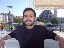 انا أرمل، 45 سنة هنا من أجل البحث عن شريك لتحقيق زواج عادي تعرف عليّ أكثر من خلال بروفايلي، فربّ صدفة خير من ألف ميعاد.