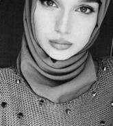 انا من القنيطرة، عزباء، 27 سنة هنا من أجل البحث عن شريك لتحقيق زواج عادي تعرف عليّ أكثر من خلال بروفايلي، فربّ صدفة خير من ألف ميعاد.