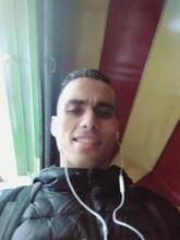 انا من Milano، أعزب، 29 سنة هنا من أجل البحث عن شريك لتحقيق زواج عادي تعرف عليّ أكثر من خلال بروفايلي، فربّ صدفة خير من ألف ميعاد.