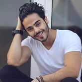 انا أعزب، 26 سنة هنا من أجل البحث عن شريك لتحقيق علاقة تعارف تعرف عليّ أكثر من خلال بروفايلي، فربّ صدفة خير من ألف ميعاد.