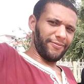 انا من الحجار، أعزب، 33 سنة هنا من أجل البحث عن شريك لتحقيق زواج عادي تعرف عليّ أكثر من خلال بروفايلي، فربّ صدفة خير من ألف ميعاد.