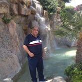 انا مطلق، 56 سنة هنا من أجل البحث عن شريك لتحقيق زواج عادي تعرف عليّ أكثر من خلال بروفايلي، فربّ صدفة خير من ألف ميعاد.