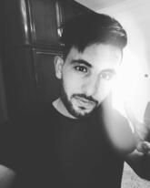 انا من بومرداس، أعزب، 30 سنة هنا من أجل البحث عن شريك لتحقيق زواج عادي تعرف عليّ أكثر من خلال بروفايلي، فربّ صدفة خير من ألف ميعاد.