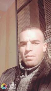 انا أعزب، 39 سنة هنا من أجل البحث عن شريك لتحقيق زواج عادي تعرف عليّ أكثر من خلال بروفايلي، فربّ صدفة خير من ألف ميعاد.