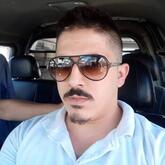 انا متزوج، 32 سنة هنا من أجل البحث عن شريك لتحقيق زواج عادي تعرف عليّ أكثر من خلال بروفايلي، فربّ صدفة خير من ألف ميعاد.