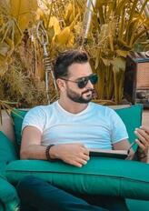 انا من الناظور، مطلق، 40 سنة هنا من أجل البحث عن شريك لتحقيق زواج عادي تعرف عليّ أكثر من خلال بروفايلي، فربّ صدفة خير من ألف ميعاد.