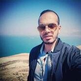 انا من شمال إفريقية هنا من أجل البحث عن شريك لتحقيق زواج عادي تعرف عليّ أكثر من خلال بروفايلي، فربّ صدفة خير من ألف ميعاد.