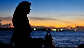انا من البويرة، عزباء، 45 سنة هنا من أجل البحث عن شريك لتحقيق زواج عادي تعرف عليّ أكثر من خلال بروفايلي، فربّ صدفة خير من ألف ميعاد.