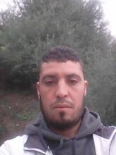 انا من المدية، أعزب، 35 سنة هنا من أجل البحث عن شريك لتحقيق زواج عادي تعرف عليّ أكثر من خلال بروفايلي، فربّ صدفة خير من ألف ميعاد.
