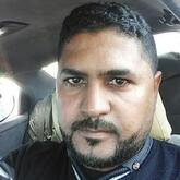 انا مطلق، 46 سنة هنا من أجل البحث عن شريك لتحقيق زواج عادي تعرف عليّ أكثر من خلال بروفايلي، فربّ صدفة خير من ألف ميعاد.